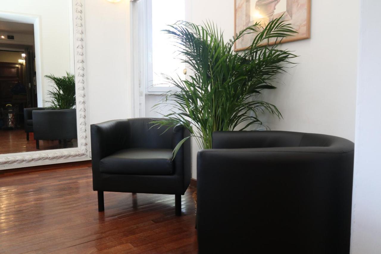 Maison Cloe Near The Spanish Steps โรม ภายนอก รูปภาพ